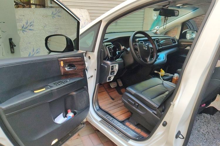 Used Honda Elysion 2016 2.4L Supreme Edition Driver Seat