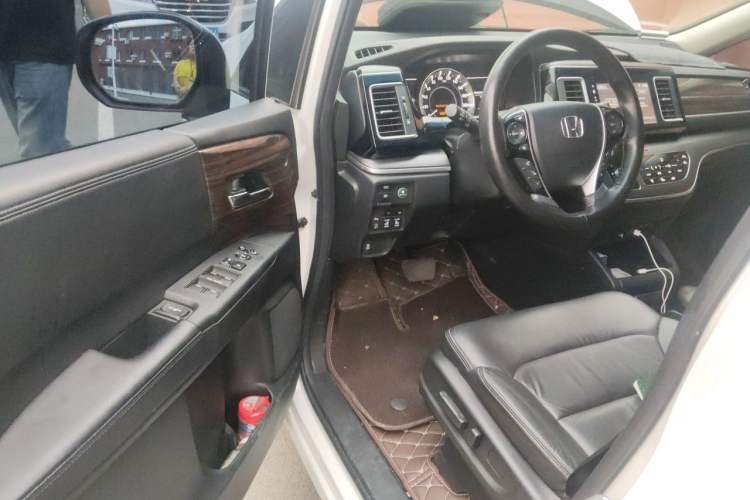 Used Honda Elysion 2016 2.4L Luxury Edition Driver Seat