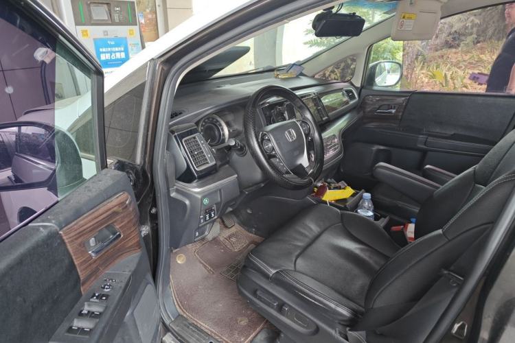 Used Honda Elysion 2016 2.4L Comfort Edition Driver Seat
