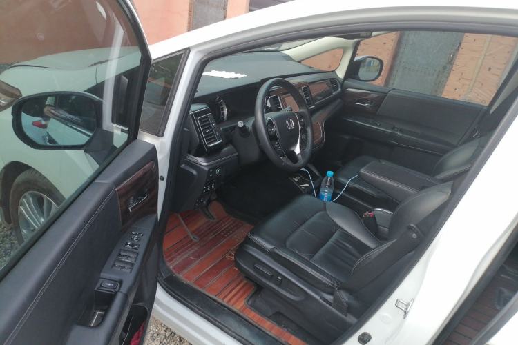 Used Honda Elysion 2016 2.4L Supreme Edition Driver Seat