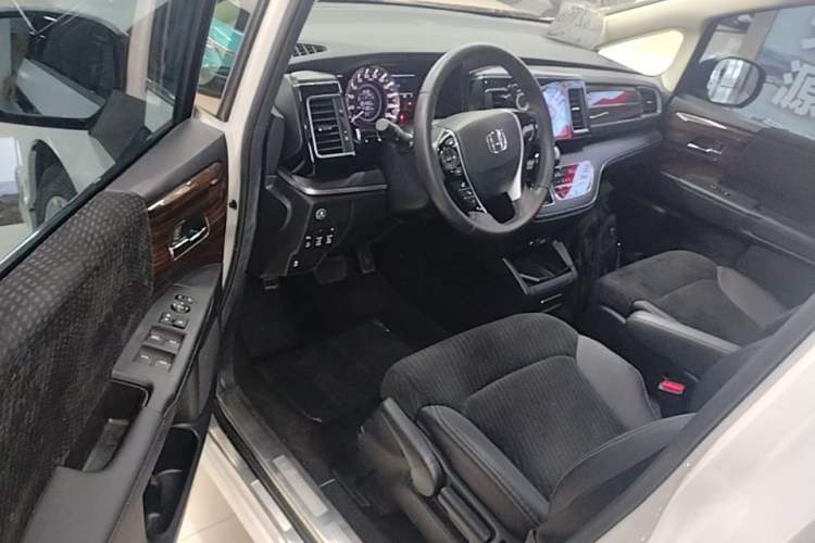 Used Honda Elysion 2016 2.4L Classic Edition Driver Seat