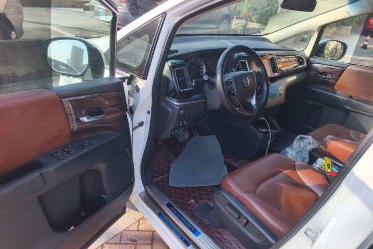 Used Honda Elysion 2016 2.4L Comfort Edition Driver Seat
