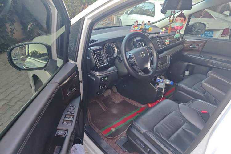 Used Honda Elysion 2016 2.4L Luxury Edition Driver Seat
