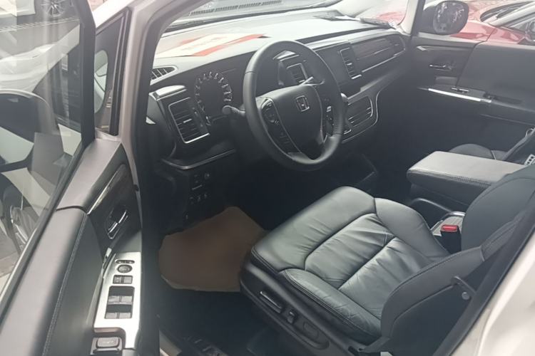 Used Honda Elysion 2016 2.4L Luxury Edition Driver Seat
