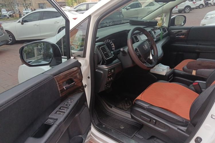 Used Honda Elysion 2016 2.4L Supreme Edition Driver Seat