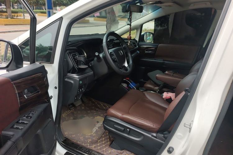Used Honda Elysion 2016 2.4L Comfort Edition Driver Seat