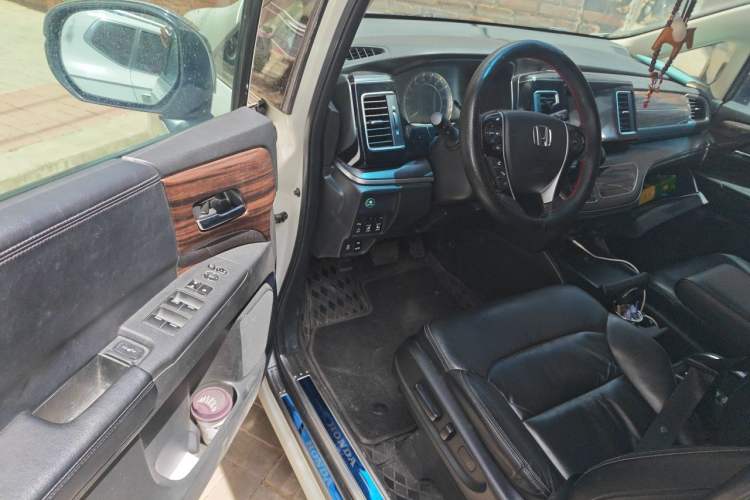 Used Honda Elysion 2016 2.4L Style Edition Driver Seat
