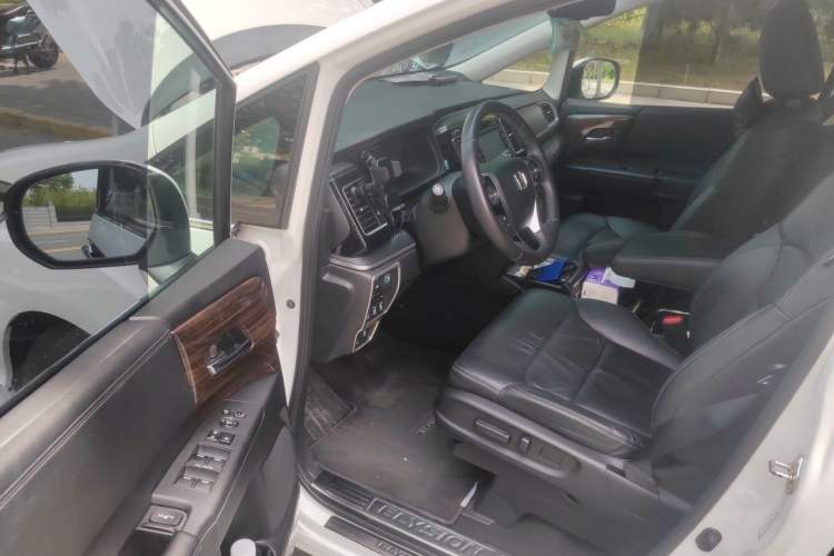 Used Honda Elysion 2016 2.4L Style Edition Driver Seat