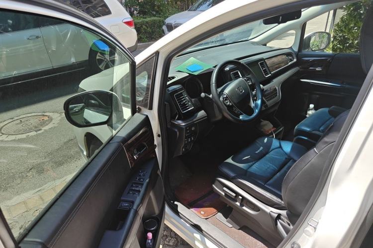 Used Honda Elysion 2016 2.4L Luxury Edition Driver Seat