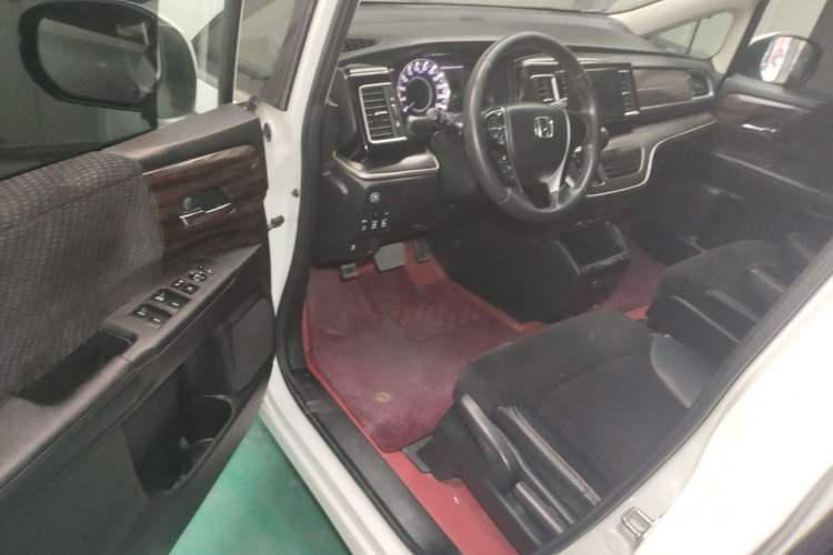 Used Honda Elysion 2016 2.4L Classic Edition Driver Seat