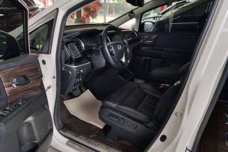 Used Honda Elysion 2016 2.4L Luxury Edition Driver Seat