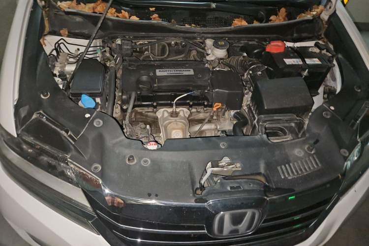 Used Honda Elysion 2016 2.4L Supreme Edition Engine Bay
