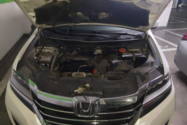 Used Honda Elysion 2016 2.4L Luxury Edition Engine Bay