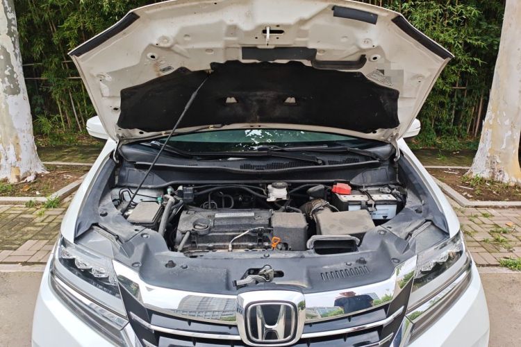 Used Honda Elysion 2016 2.4L Supreme Edition Engine Bay