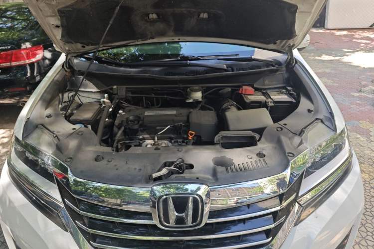 Used Honda Elysion 2016 2.4L Supreme Edition Engine Bay