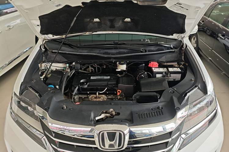 Used Honda Elysion 2016 2.4L Supreme Edition Engine Bay