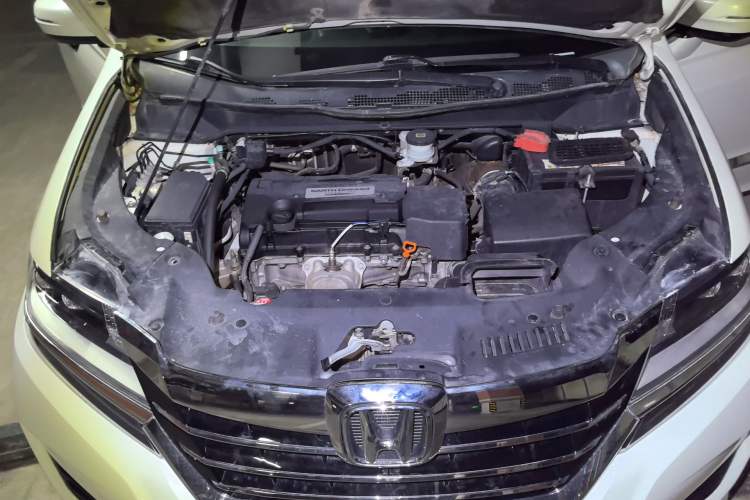 Used Honda Elysion 2016 2.4L Comfort Edition Engine Bay