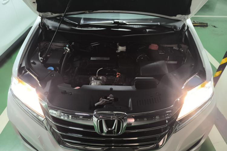 Used Honda Elysion 2016 2.4L Style Edition Engine Bay