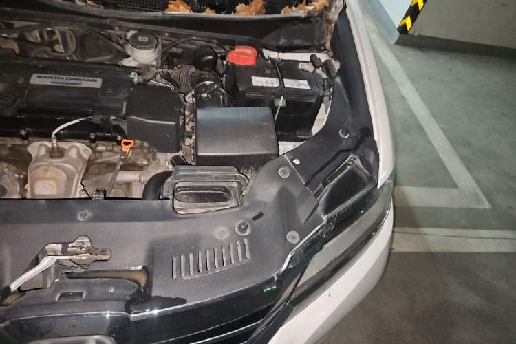 Used Honda Elysion 2016 2.4L Supreme Edition Engine Bay Left
