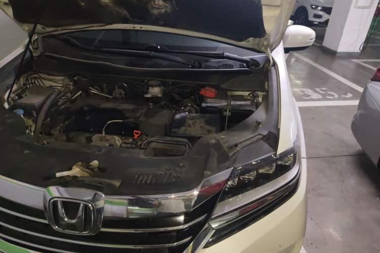 Used Honda Elysion 2016 2.4L Luxury Edition Engine Bay Left