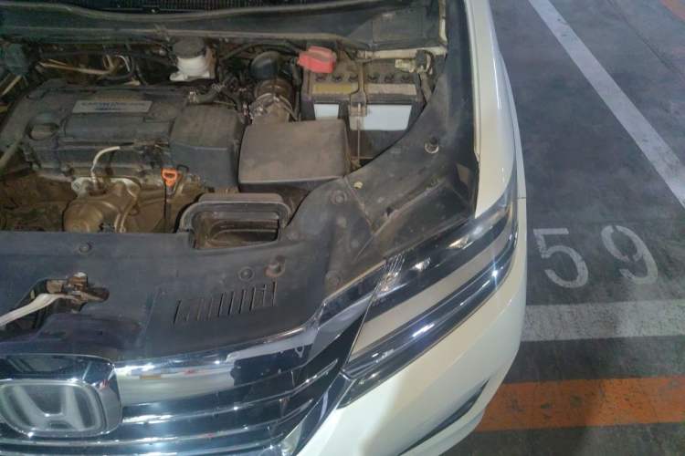 Used Honda Elysion 2016 2.4L Supreme Edition Engine Bay Left