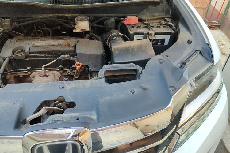 Used Honda Elysion 2016 2.4L Supreme Edition Engine Bay Left