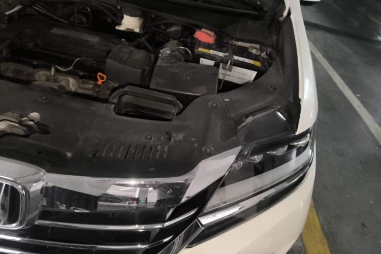 Used Honda Elysion 2016 2.4L Luxury Edition Engine Bay Left