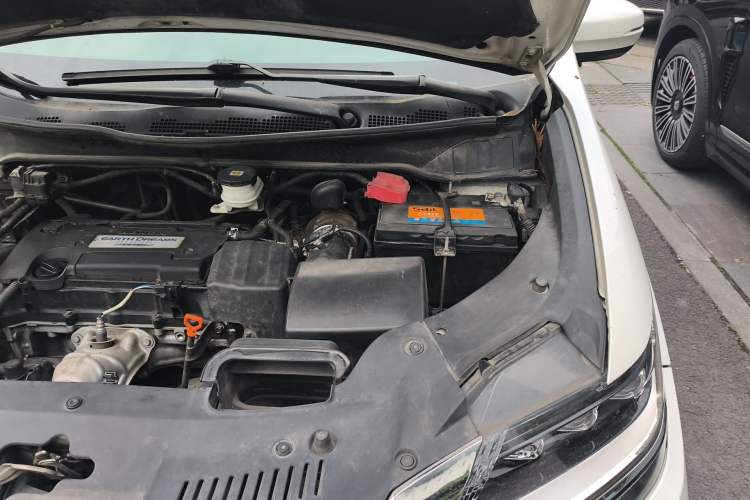 Used Honda Elysion 2016 2.4L Supreme Edition Engine Bay Left