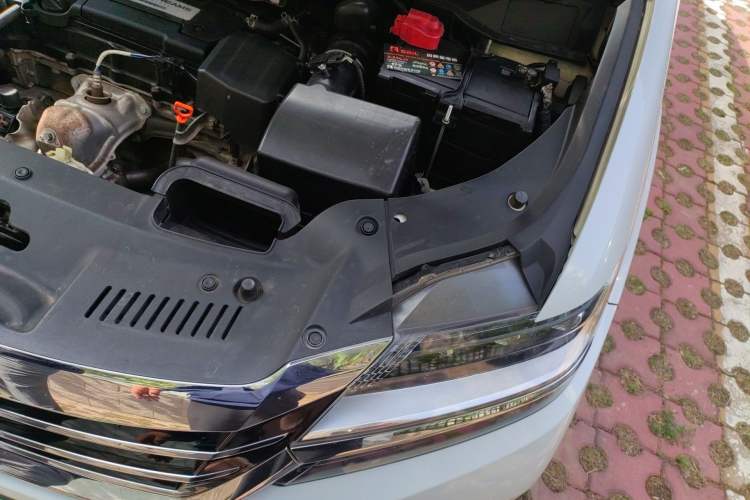 Used Honda Elysion 2016 2.4L Supreme Edition Engine Bay Left