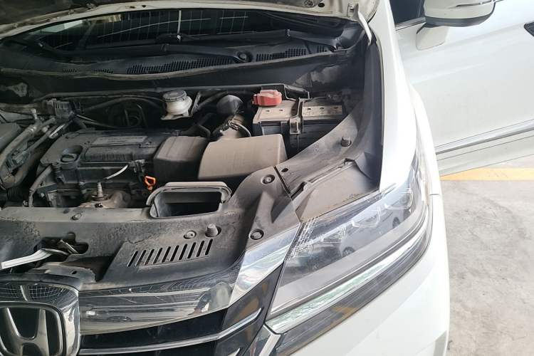 Used Honda Elysion 2016 2.4L Supreme Edition Engine Bay Left