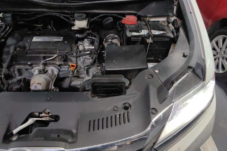 Used Honda Elysion 2016 2.4L Supreme Edition Engine Bay Left