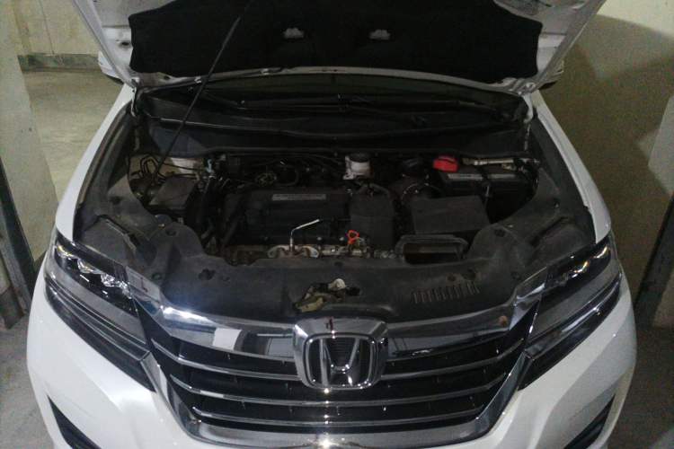 Used Honda Elysion 2016 2.4L Luxury Edition Engine Bay