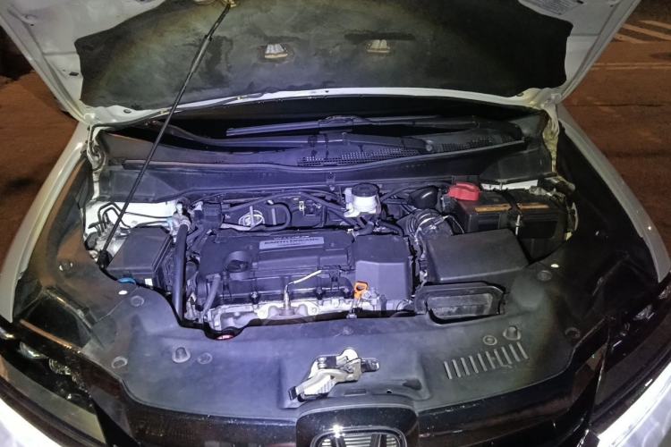 Used Honda Elysion 2016 2.4L Luxury Edition Engine Bay