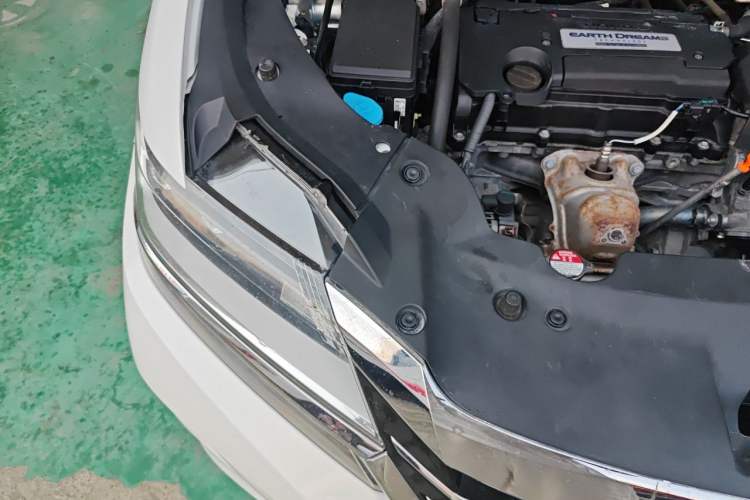 Used Honda Elysion 2016 2.4L Classic Edition Engine Bay Right