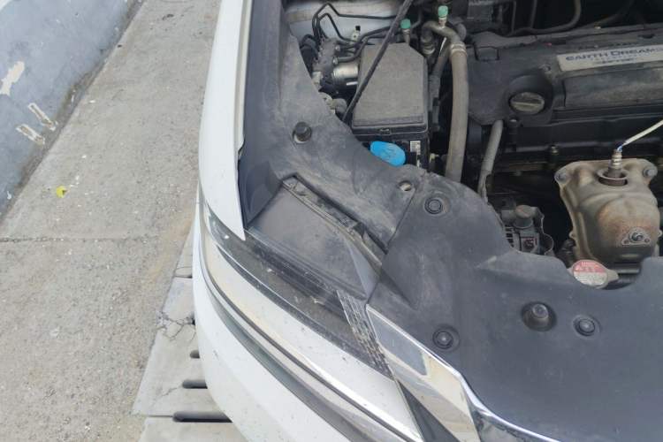 Used Honda Elysion 2016 2.4L Luxury Edition Engine Bay Right