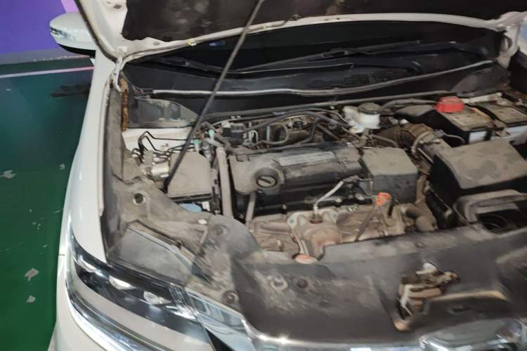 Used Honda Elysion 2016 2.4L Supreme Edition Engine Bay Right
