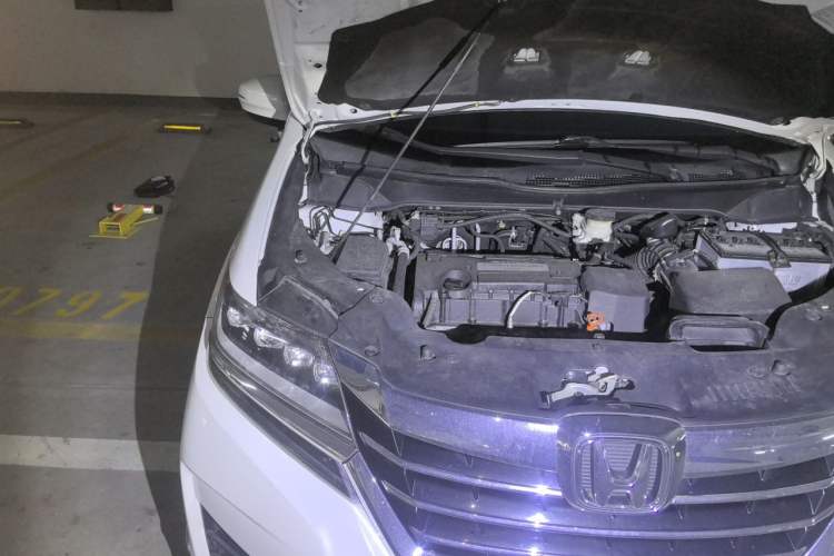 Used Honda Elysion 2016 2.4L Luxury Edition Engine Bay Right