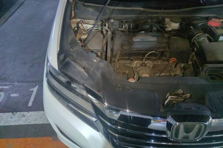 Used Honda Elysion 2016 2.4L Supreme Edition Engine Bay Right