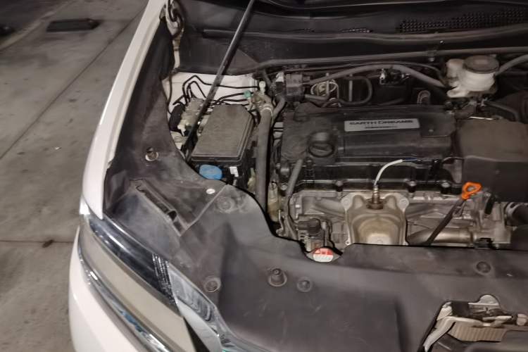 Used Honda Elysion 2016 2.4L Luxury Edition Engine Bay Right