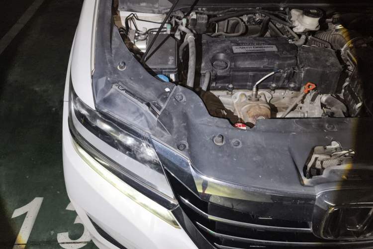 Used Honda Elysion 2016 2.4L Luxury Edition Engine Bay Right