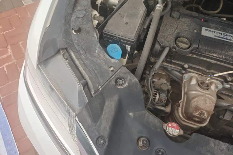 Used Honda Elysion 2016 2.4L Supreme Edition Engine Bay Right