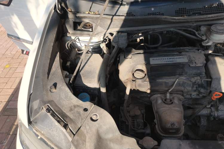 Used Honda Elysion 2016 2.4L Supreme Edition Engine Bay Right