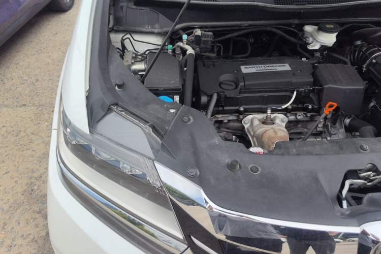 Used Honda Elysion 2016 2.4L Supreme Edition Engine Bay Right