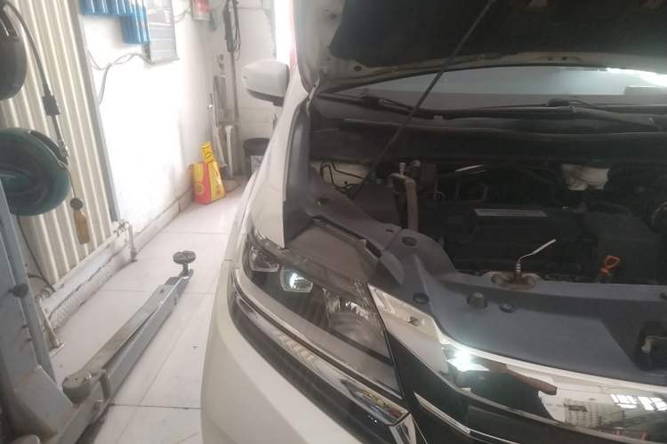 Used Honda Elysion 2016 2.4L Classic Edition Engine Bay Right