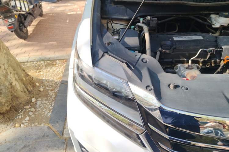 Used Honda Elysion 2016 2.4L Luxury Edition Engine Bay Right
