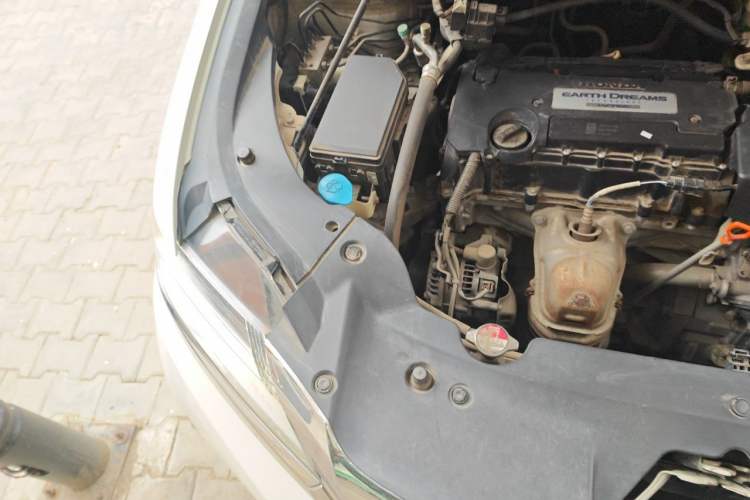 Used Honda Elysion 2016 2.4L Luxury Edition Engine Bay Right