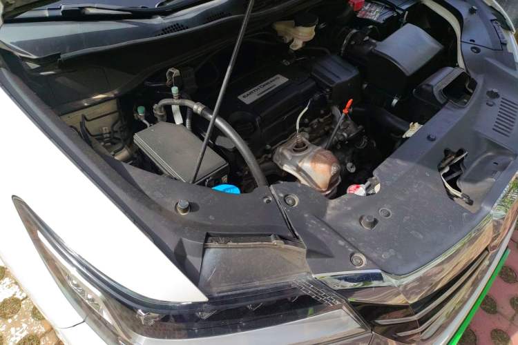 Used Honda Elysion 2016 2.4L Supreme Edition Engine Bay Right