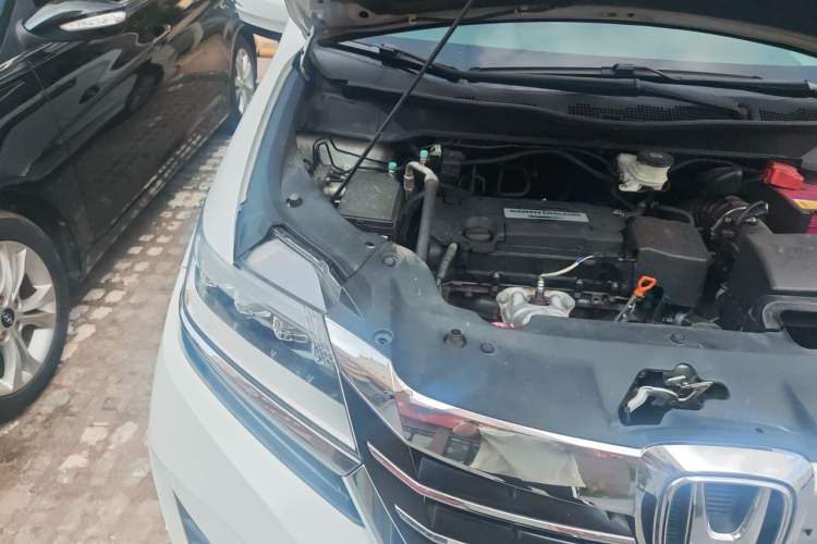 Used Honda Elysion 2016 2.4L Luxury Edition Engine Bay Right