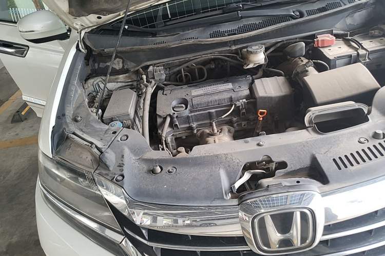 Used Honda Elysion 2016 2.4L Supreme Edition Engine Bay Right