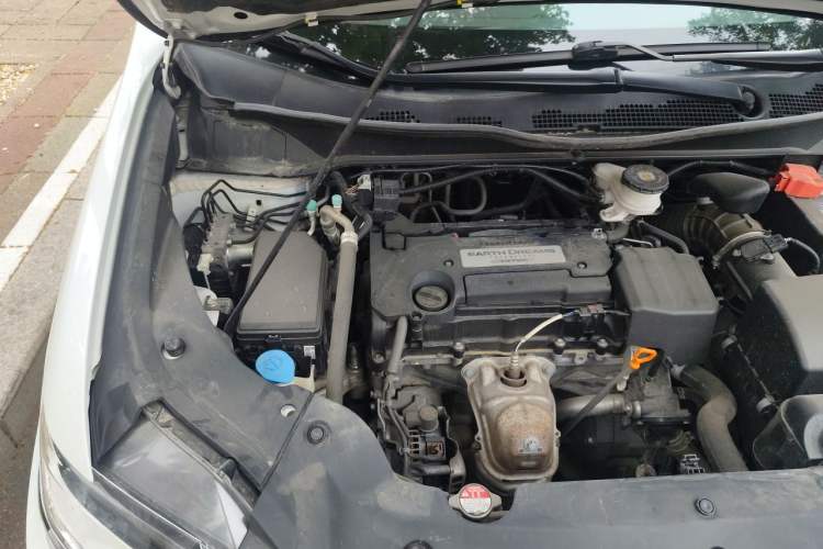 Used Honda Elysion 2016 2.4L Supreme Edition Engine Bay Right